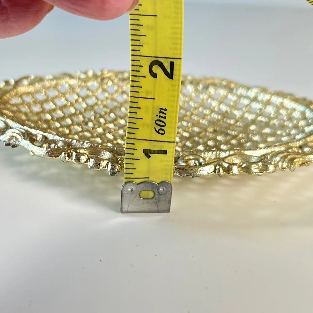 Vintage Gold Metal Filigree Hollywood Regency Style Oval Footed Soap/Vanity Dish
